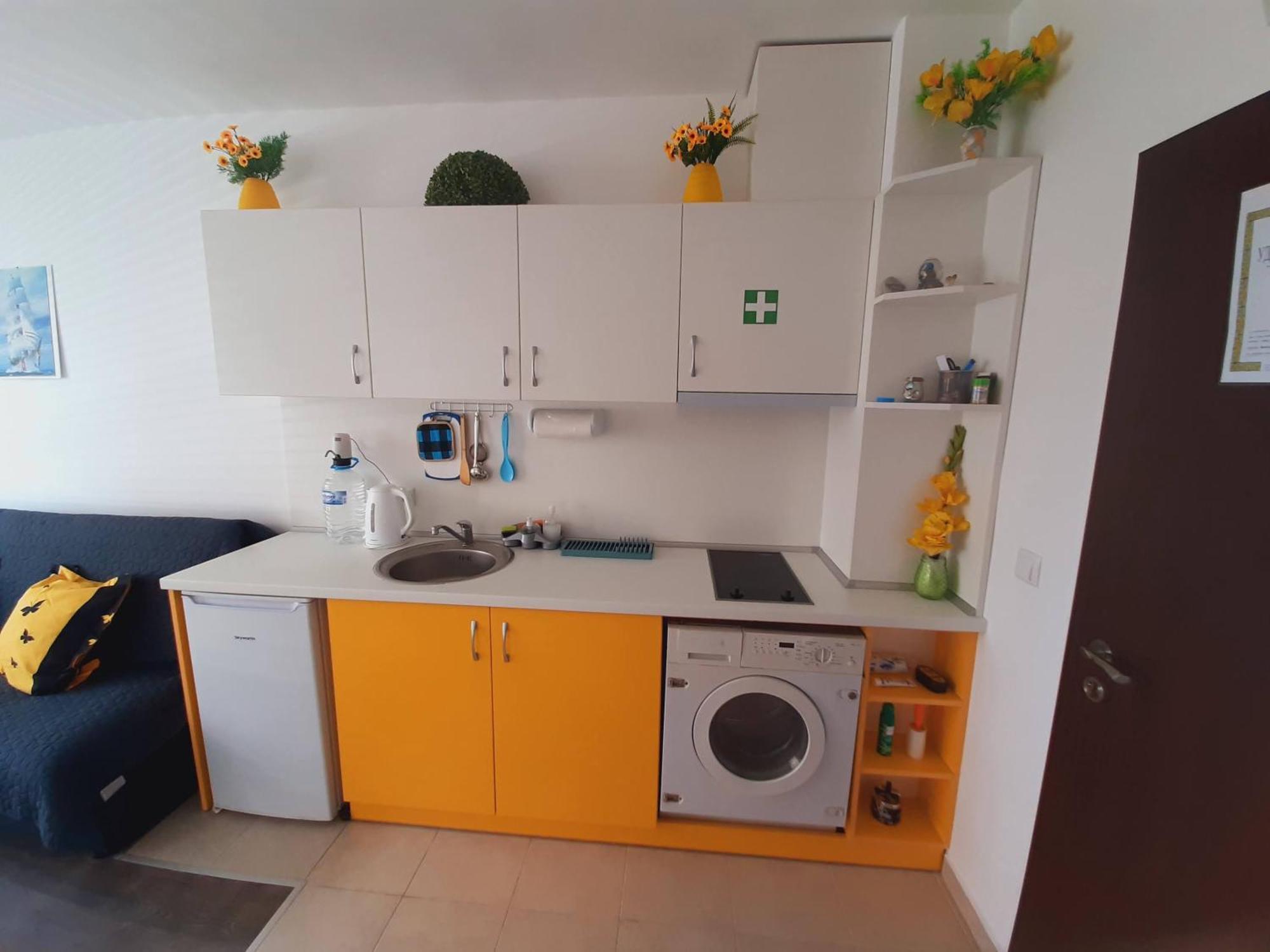 Apartment-Studio Daisy In Kiwi Gardens Complex เบียลา ภายนอก รูปภาพ